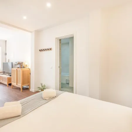 Апартаменты Guestready - Delightful In Campo De Ourique *